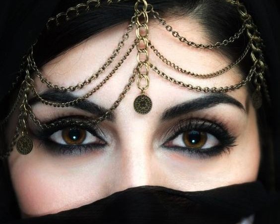 الجمال العربي تعرفي معنا على 12 صفة تميز المرأة العربية الجميلة